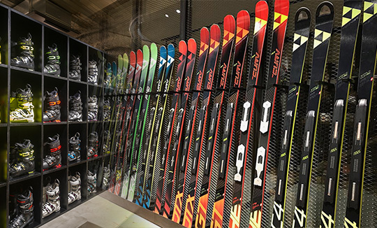 最新のFISCHER製品をすべてラインナップ